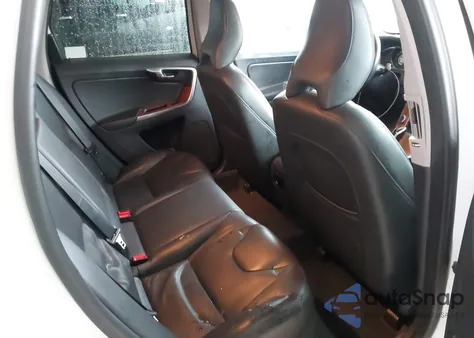 2017 Volvo Xc60 T5 Inscription z USA, uszkodzony, nr VIN YV440MDU8H2005661